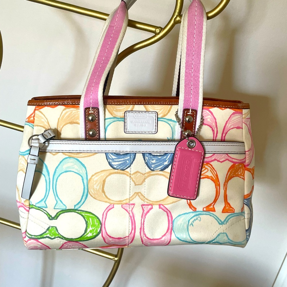 COACH Hampton Scribbles Soft Shell White Multicolored Canvas Satchel F10673.